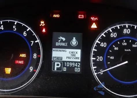 2015 Infiniti Q40 z USA, uszkodzony, nr VIN JN1CV6AR0FM523487